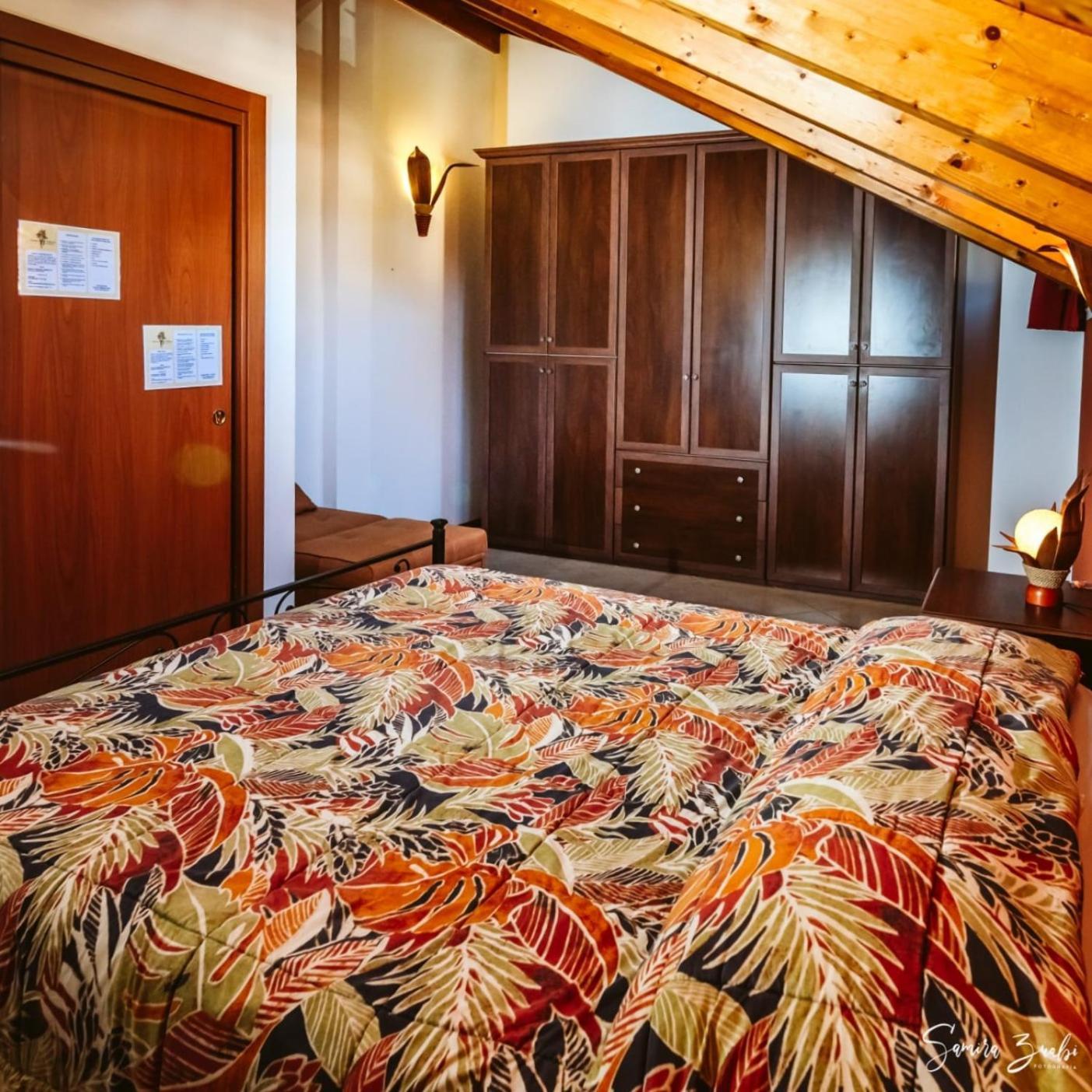 Narciso B&B ヴァルブローナ エクステリア 写真